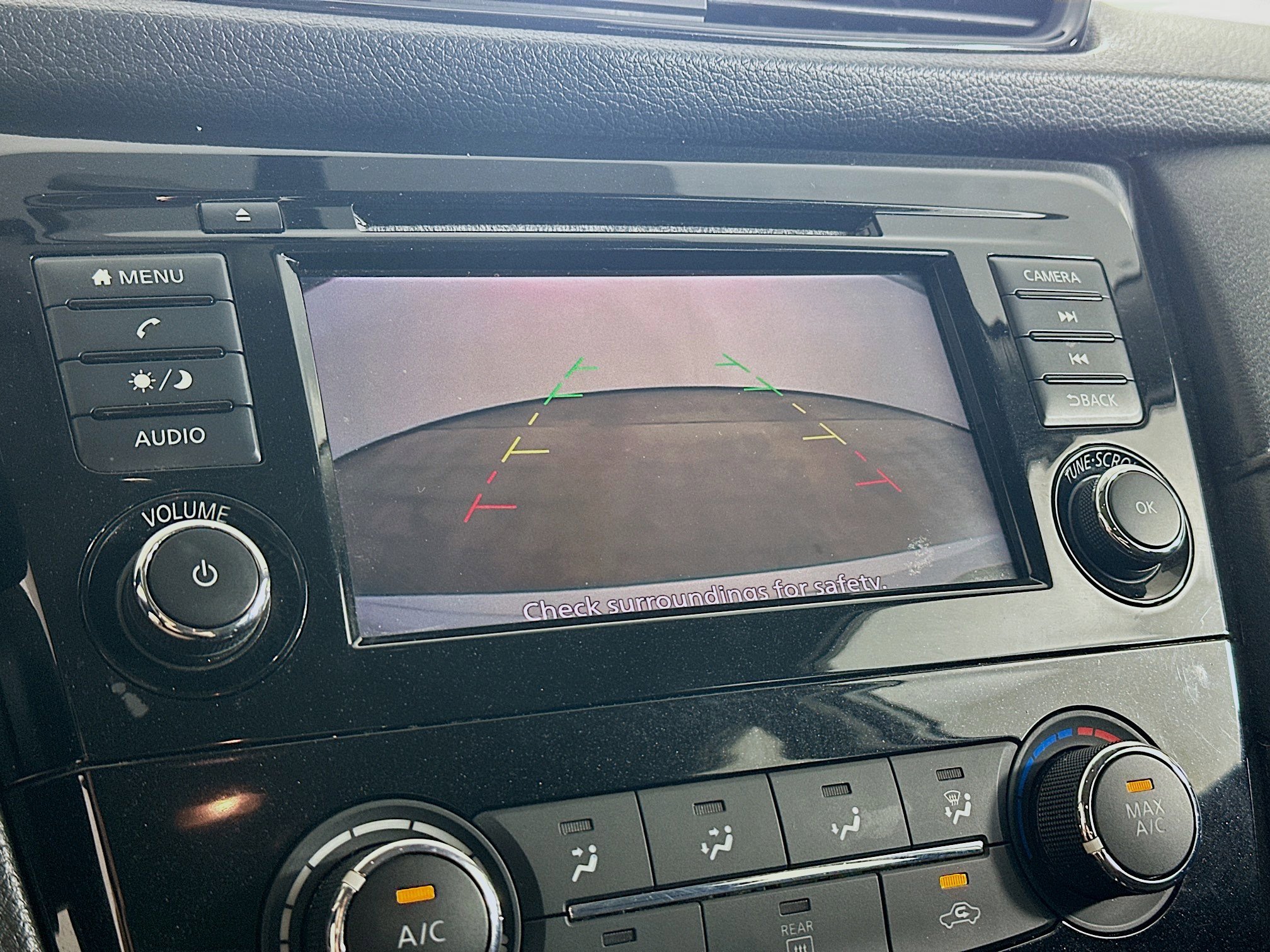 Used 2018 Nissan Rogue S image 22