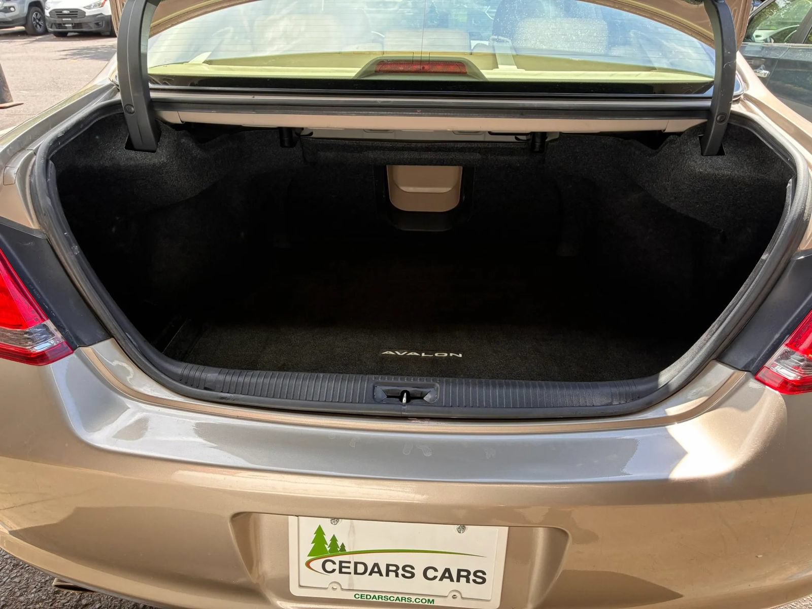 Used 2005 Toyota Avalon XL FWD image 32
