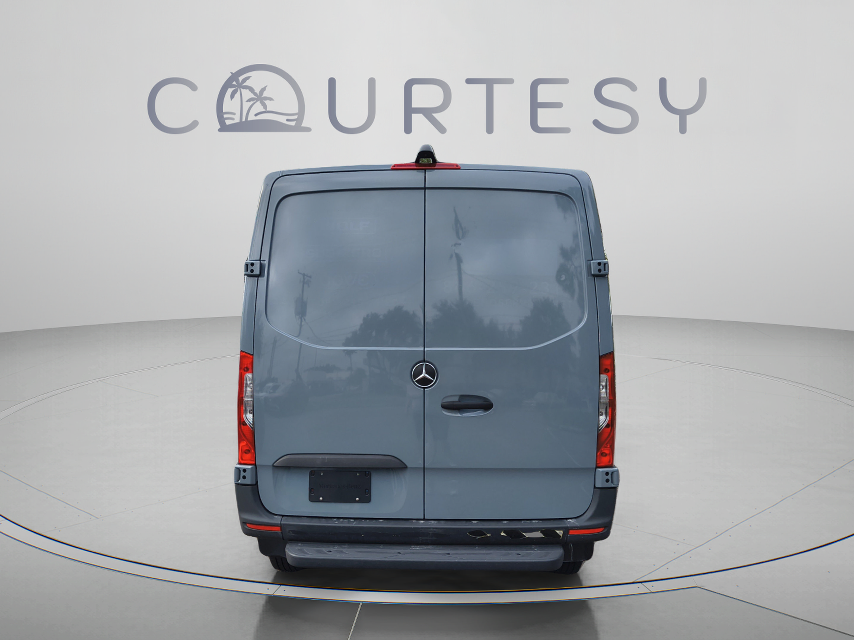 Used 2024 Mercedes-Benz Sprinter 2500 w/ Acoustic Package image 4