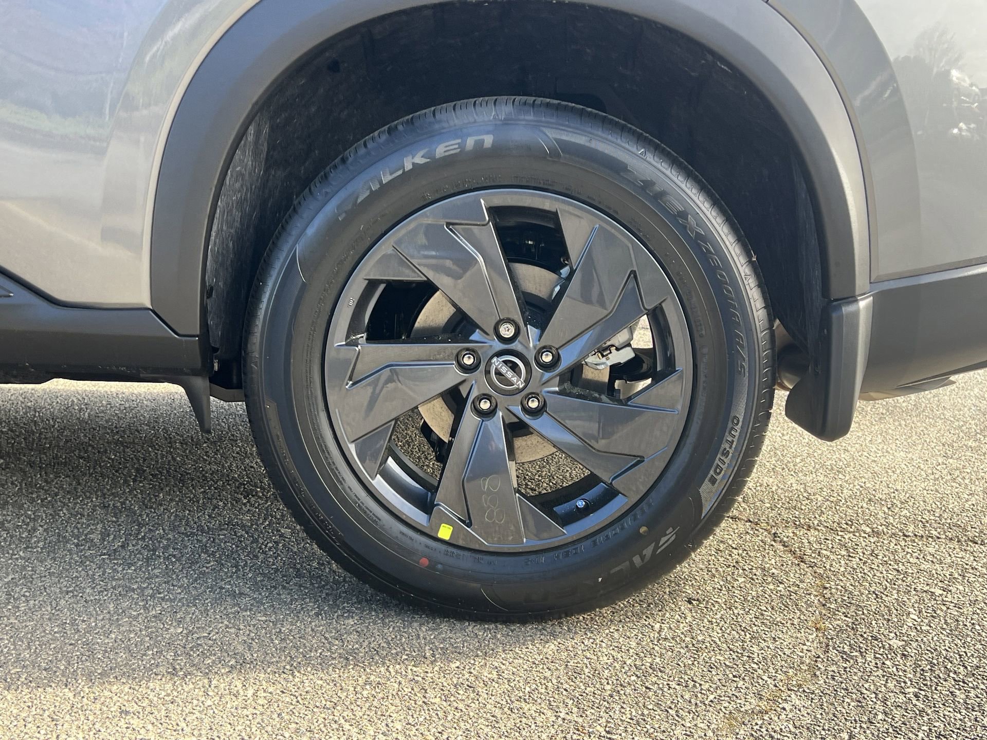 New 2026 Nissan Rogue SV FWD image 27