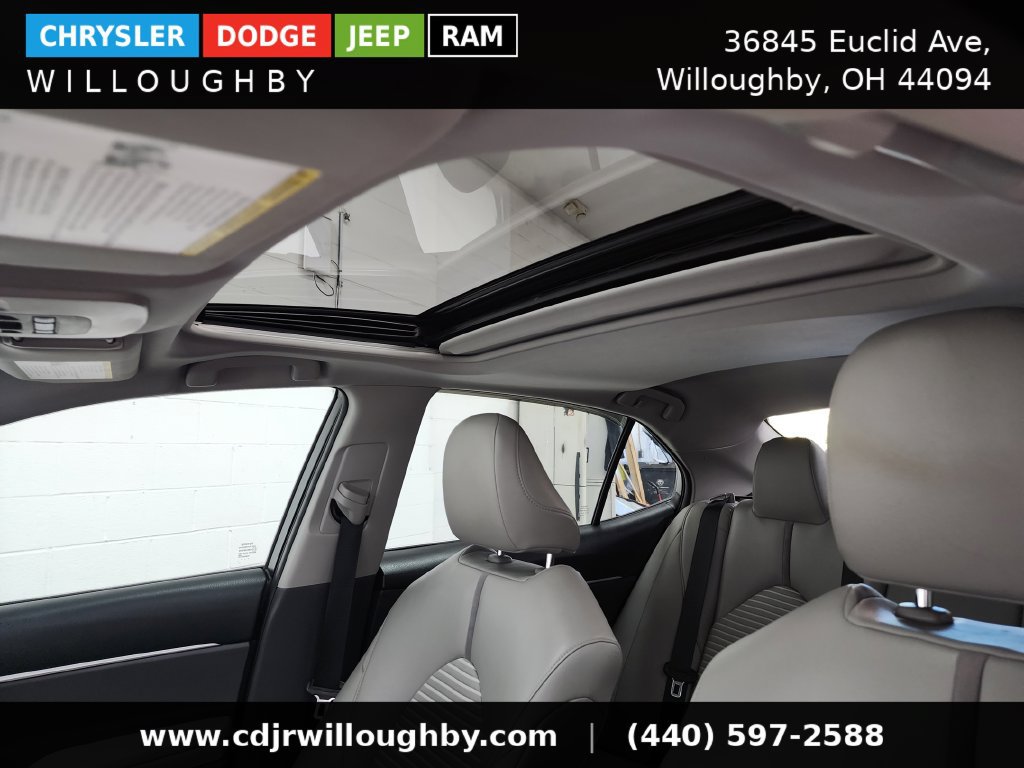 Used 2018 Toyota Camry SE w/ Audio Package FWD image 27