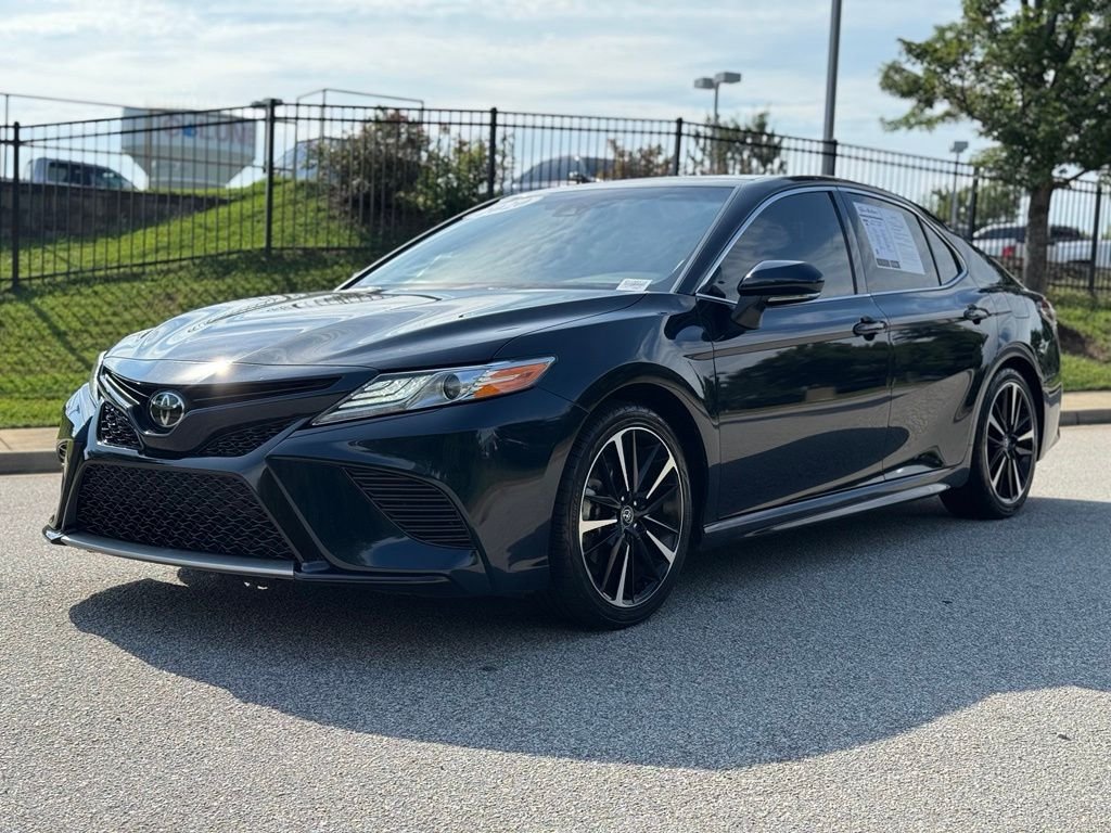 Used 2020 Toyota Camry XSE FWD image 11
