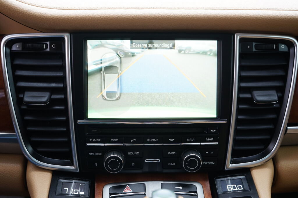 Used 2011 Porsche Panamera 4 image 23