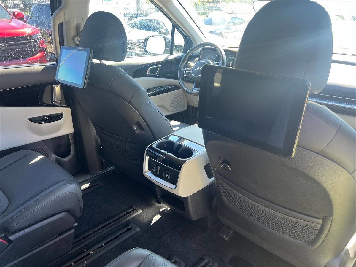 Used 2023 Kia Carnival SX Prestige FWD image 10