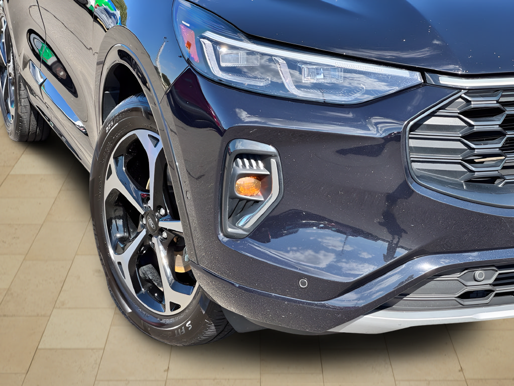 Used 2023 Ford Escape ST-Line Elite w/ Premium Technology Package AWD/4WD image 34