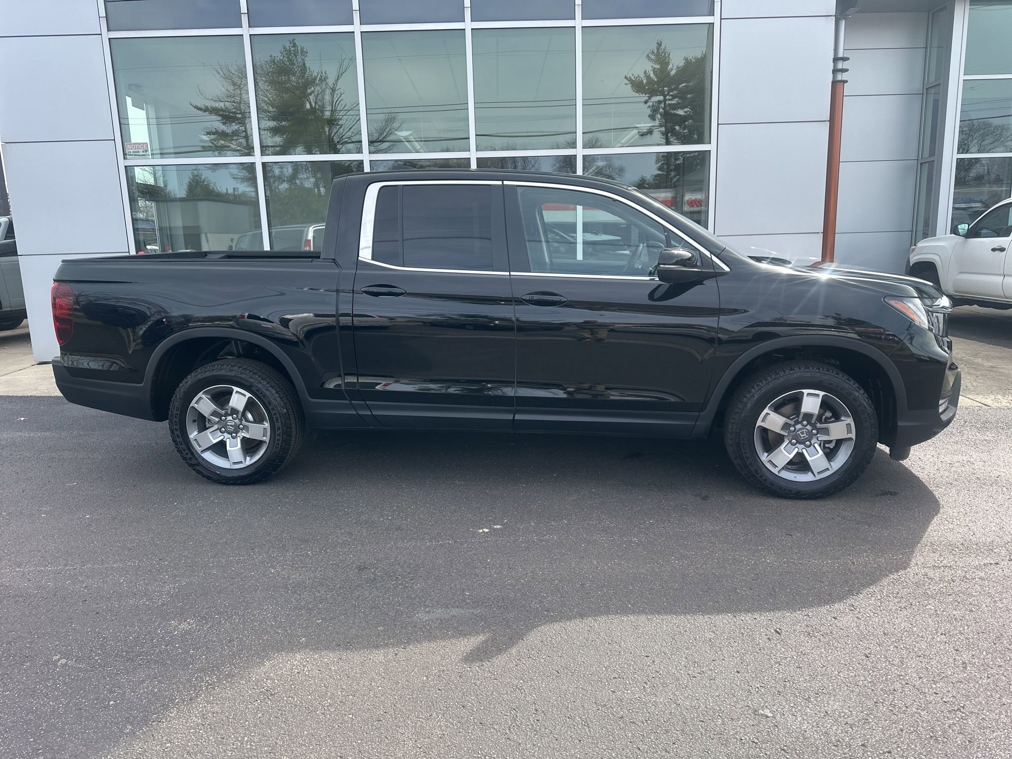 Used 2025 Honda Ridgeline RTL image 8