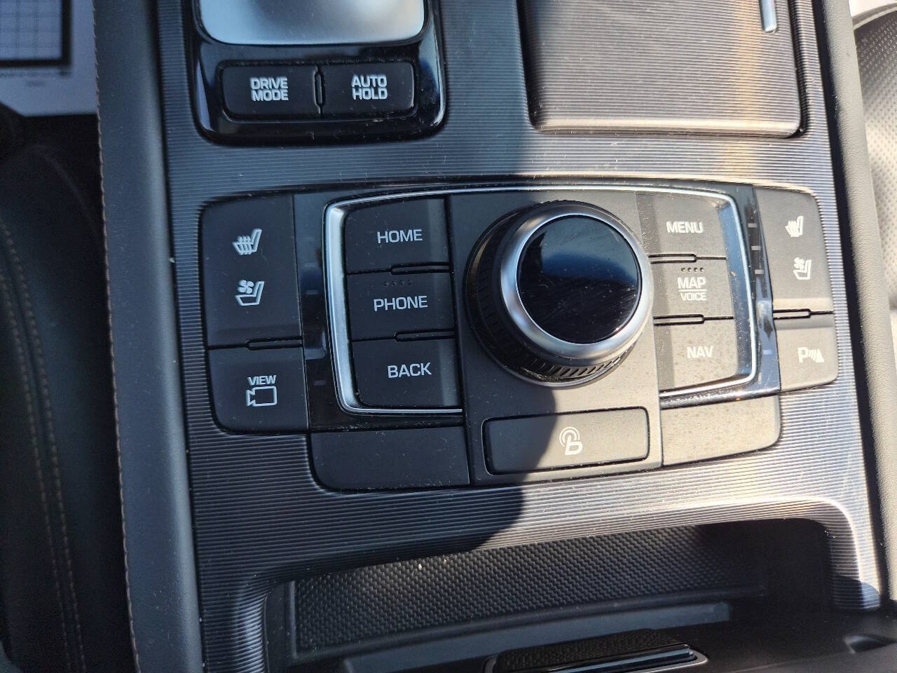 Used 2018 Genesis G80 3.3T Sport RWD image 17