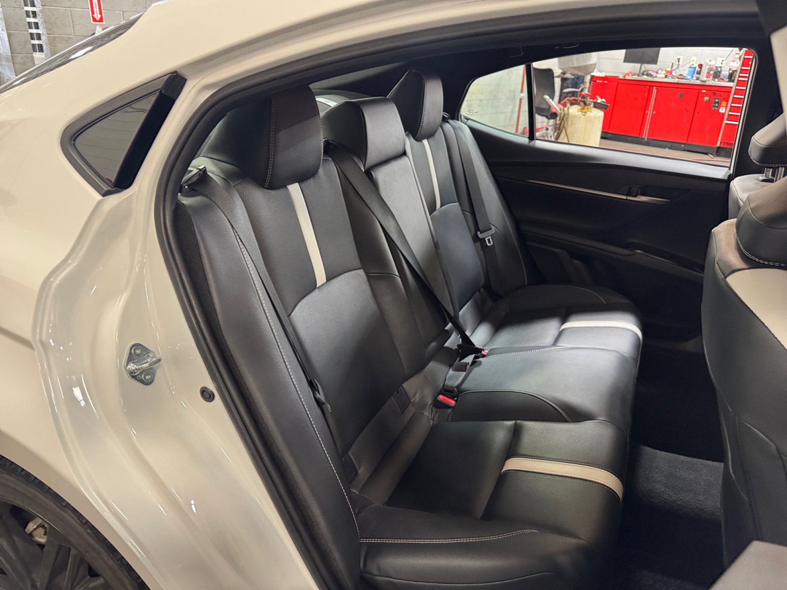 Certified 2026 Toyota Camry Hybrid w/ Convenience Package FWD image 18
