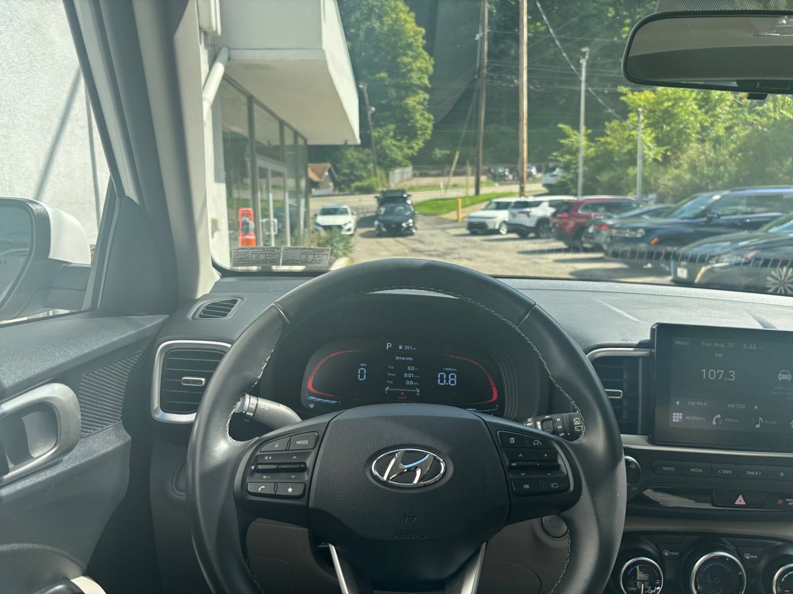 Used 2026 Hyundai Venue SEL FWD image 33