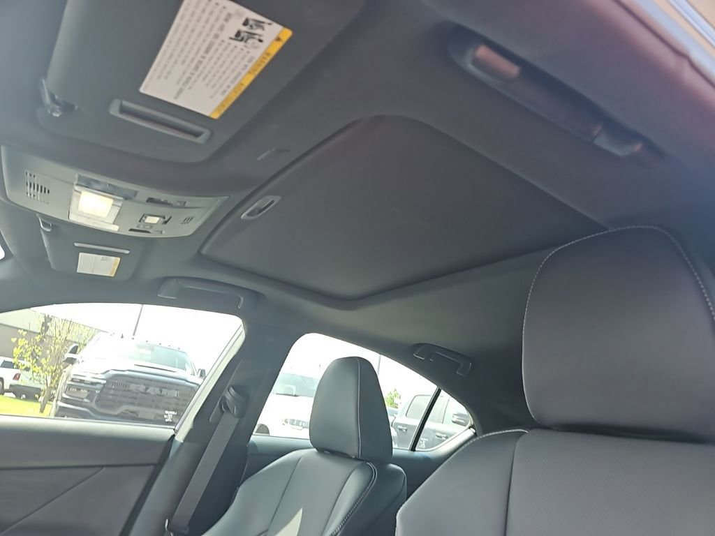 Used 2022 Lexus IS 350 F Sport RWD image 16