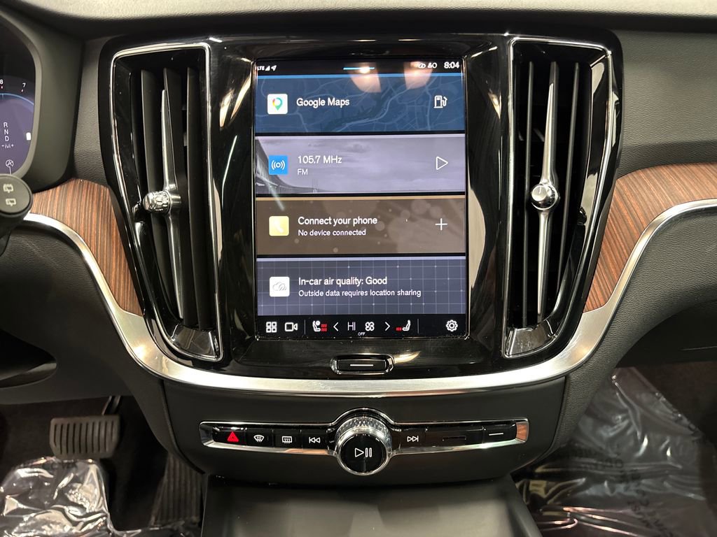 Used 2025 Volvo V60 B5 Cross Country Plus image 18