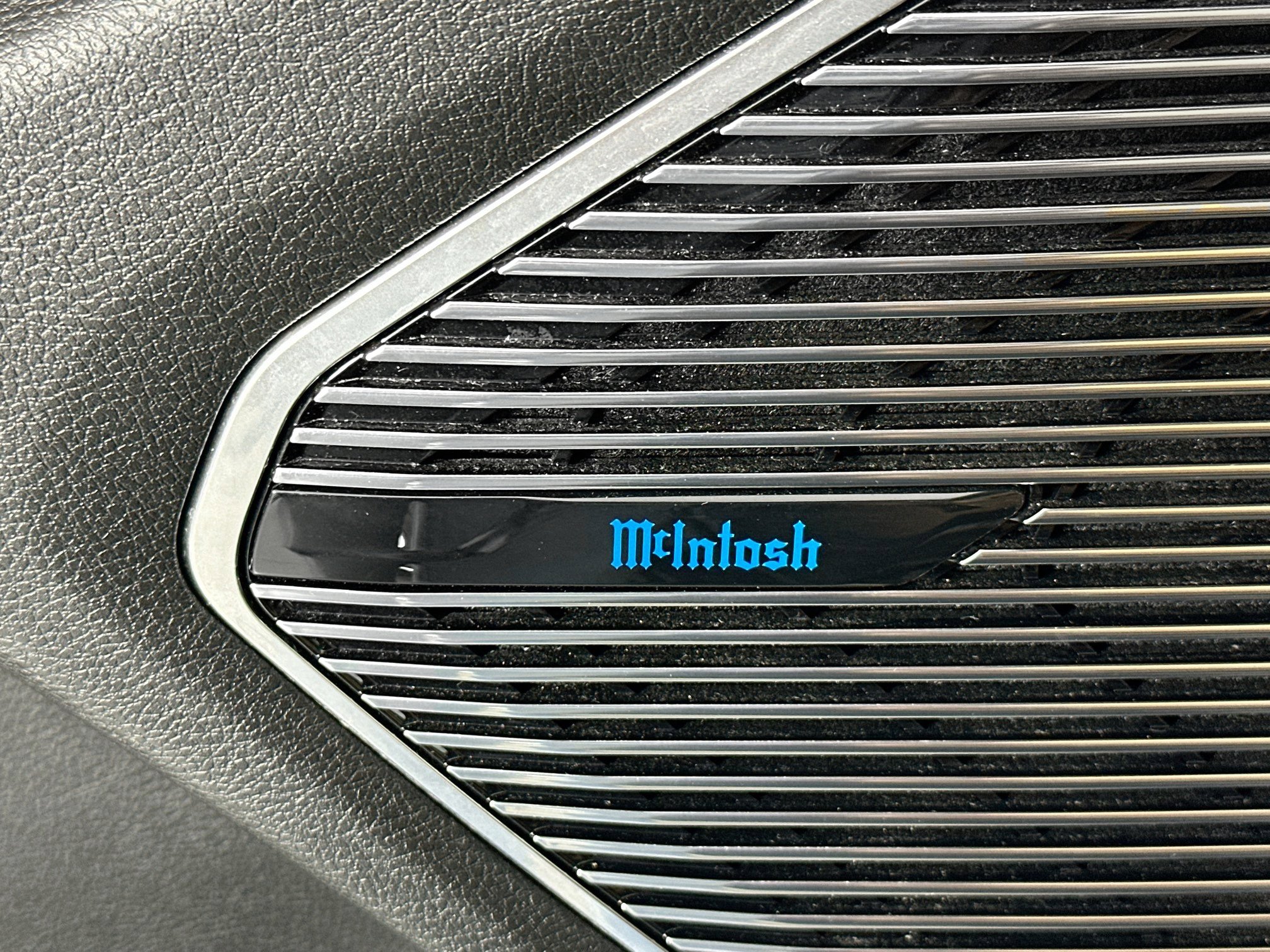 Used 2023 Jeep Grand Cherokee L Summit w/ Advanced Protech Group IV image 19