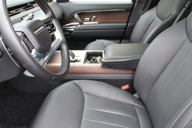 Used 2025 Land Rover Range Rover SE image 22