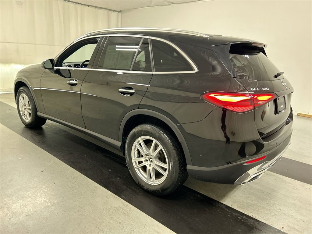 Used 2023 Mercedes-Benz GLC 300 4MATIC image 7