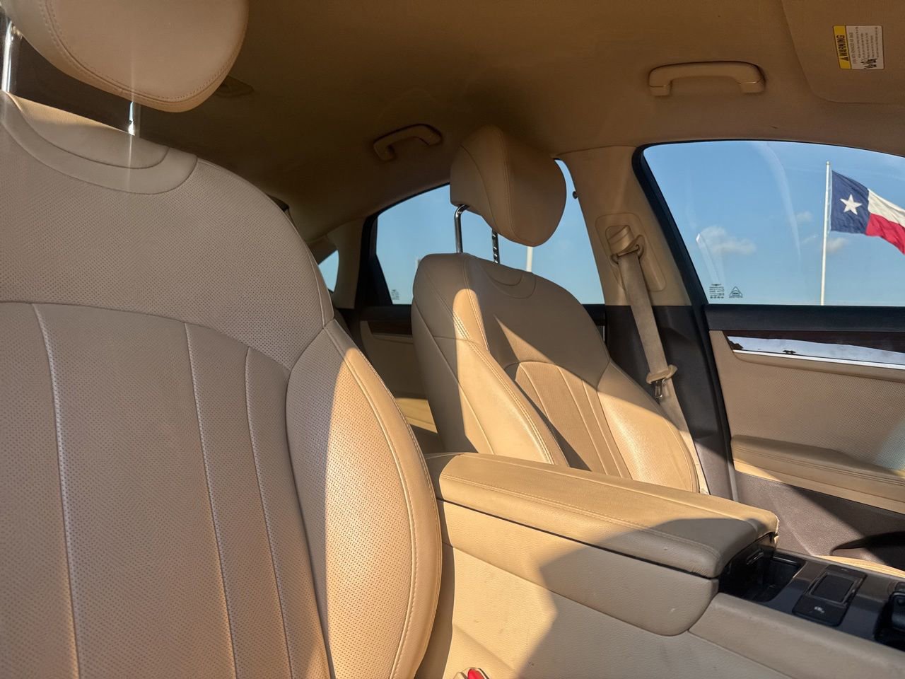 Used 2019 Genesis G80 3.8 RWD image 31