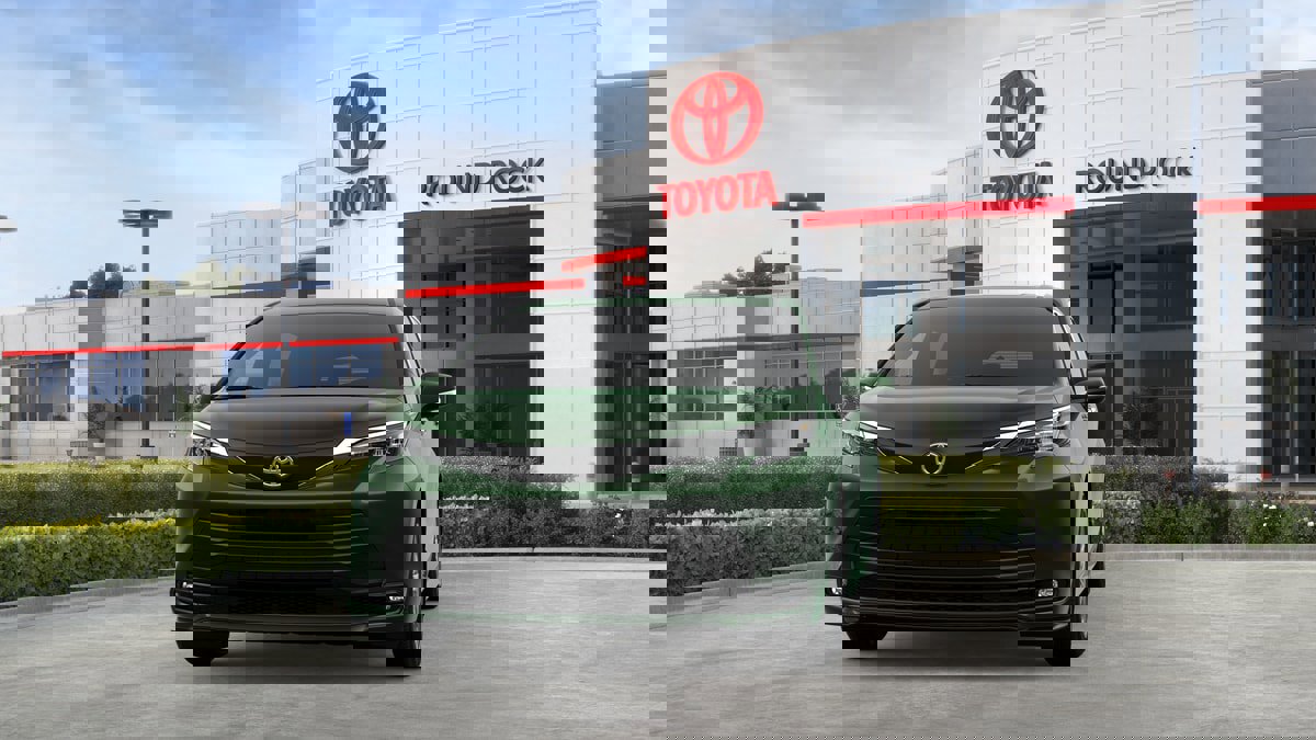 New 2026 Toyota Sienna XLE image 18