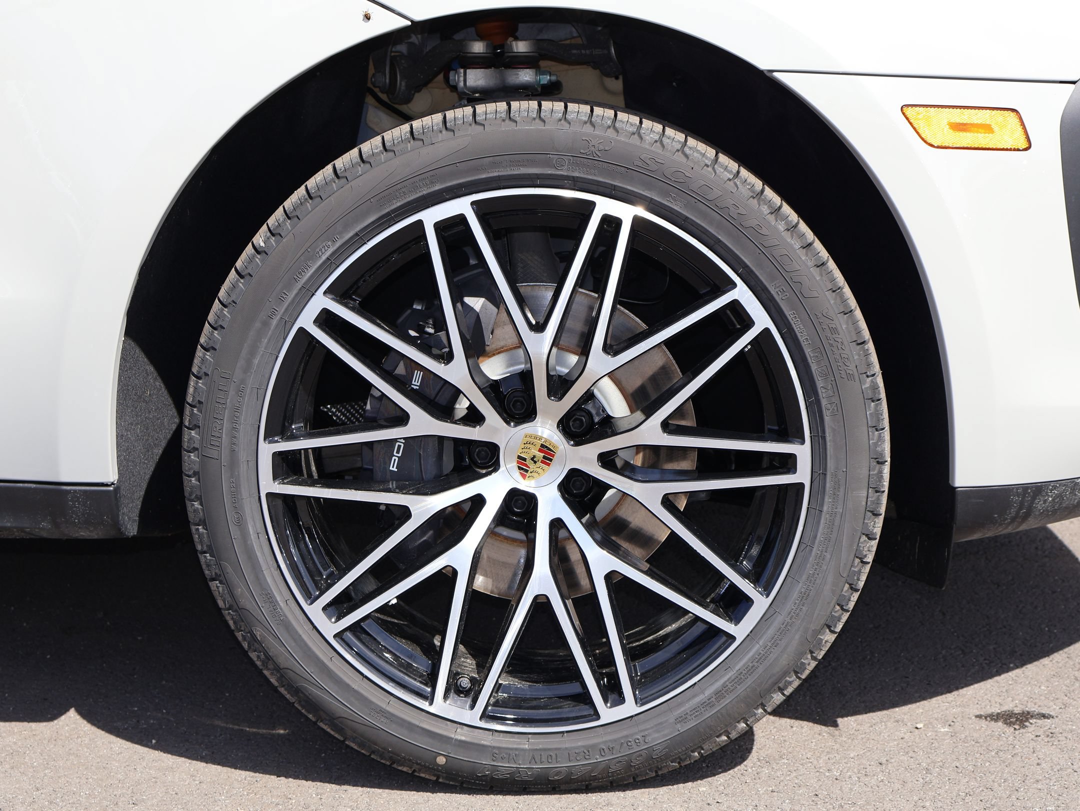 New 2026 Porsche Macan AWD/4WD image 12