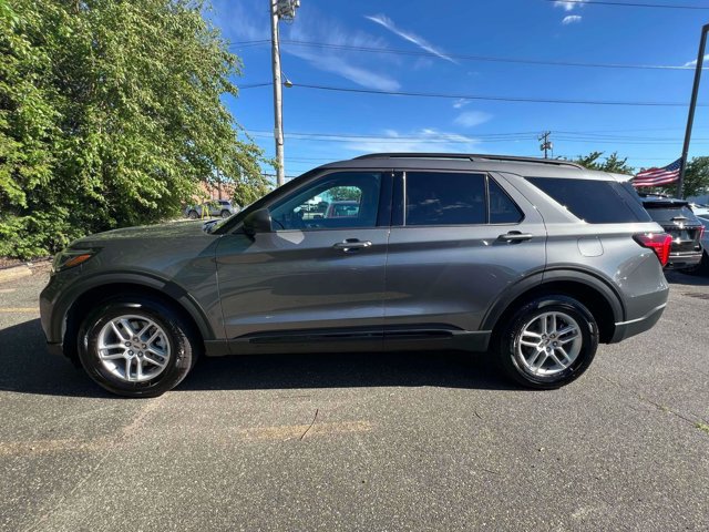Used 2026 Ford Explorer Active AWD/4WD image 9
