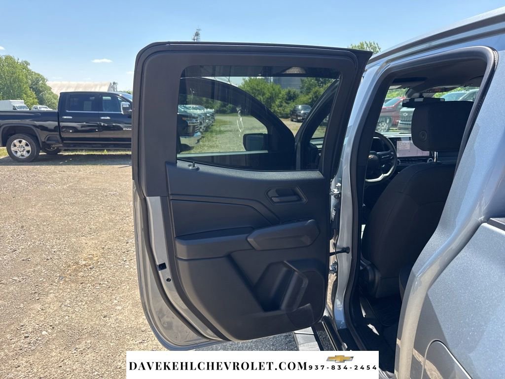 Used 2025 Chevrolet Colorado W/T AWD/4WD image 23