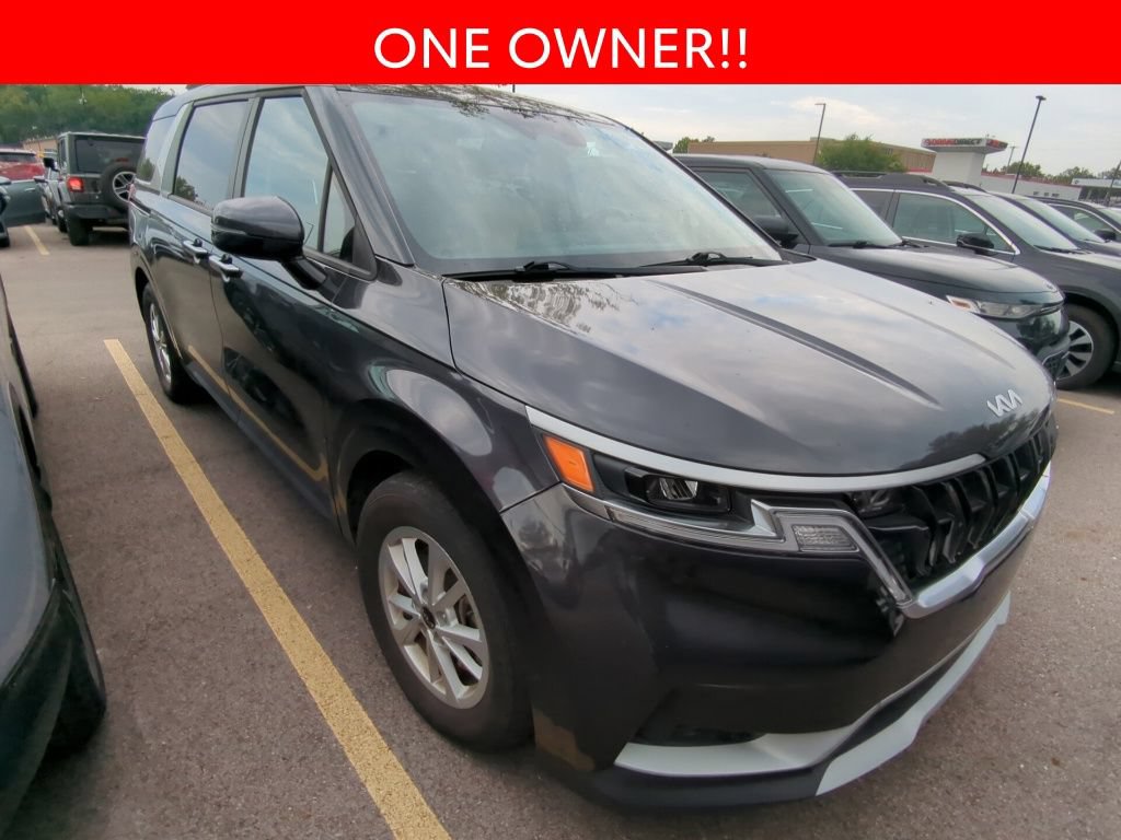 Used 2022 Kia Carnival LX FWD image 3