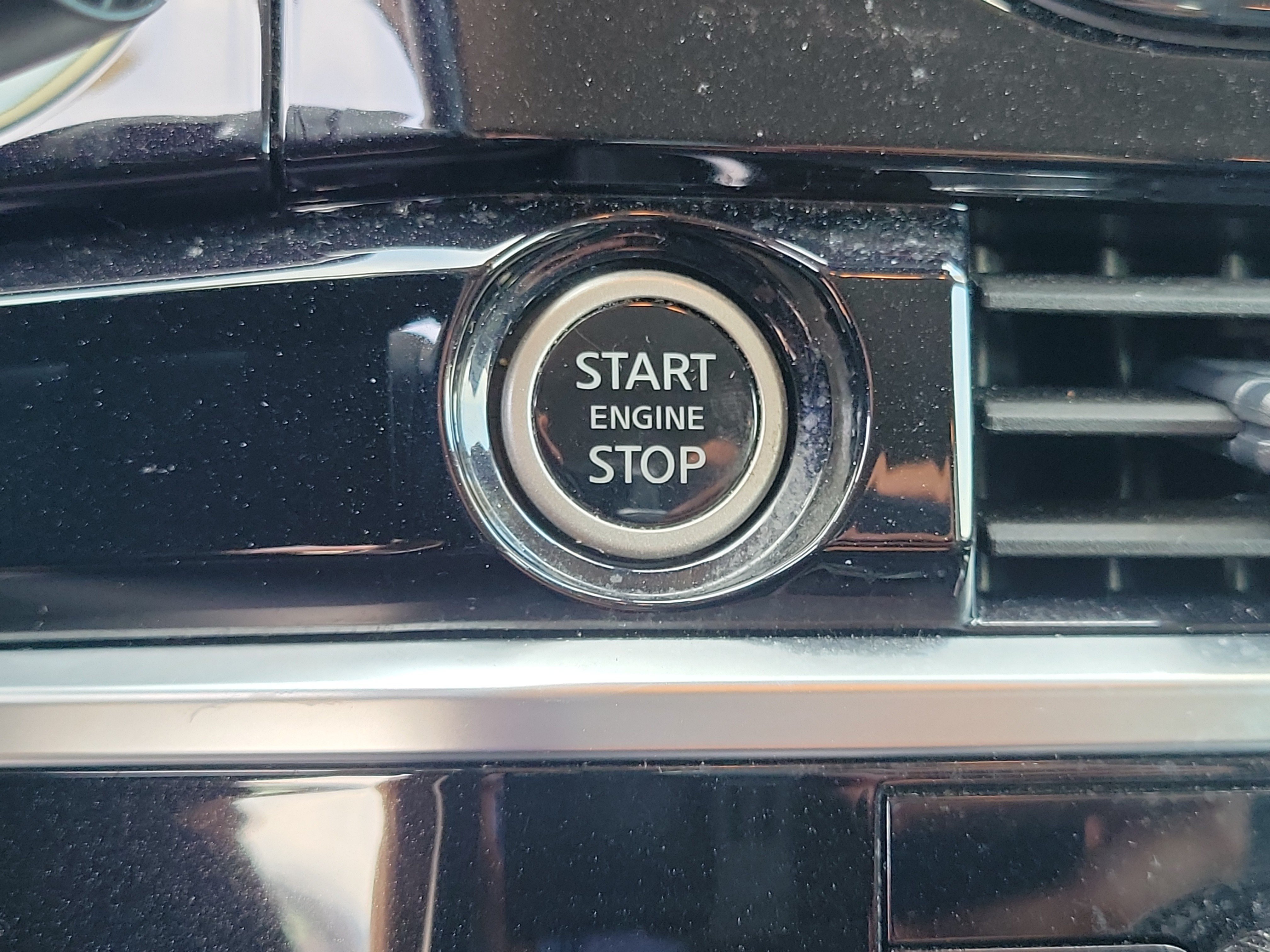 Certified 2024 Nissan Pathfinder SL w/ Black Appearance Package AWD/4WD image 28