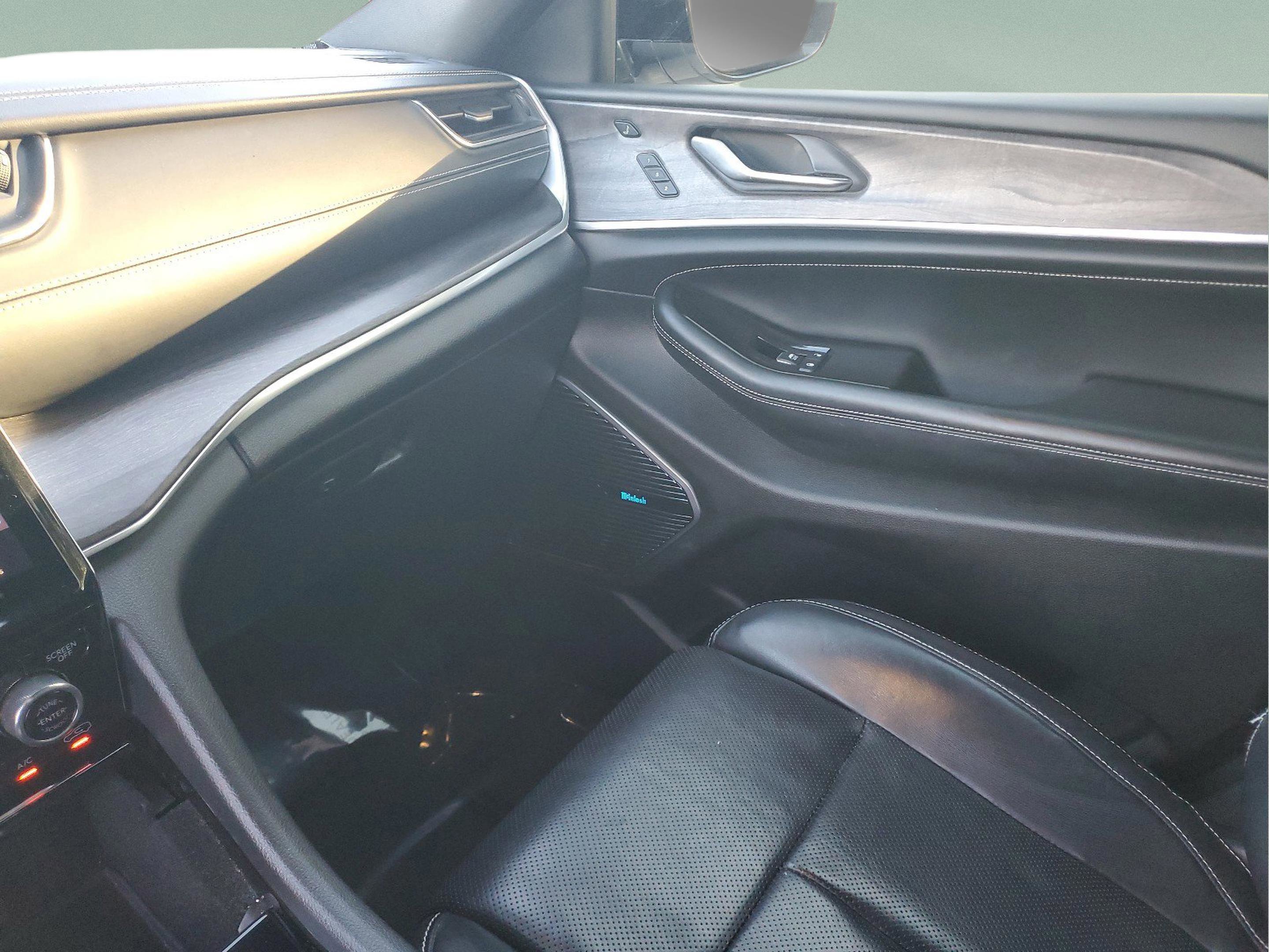 Certified 2021 Jeep Grand Cherokee L Overland w/ Luxury Tech Group IV image 24