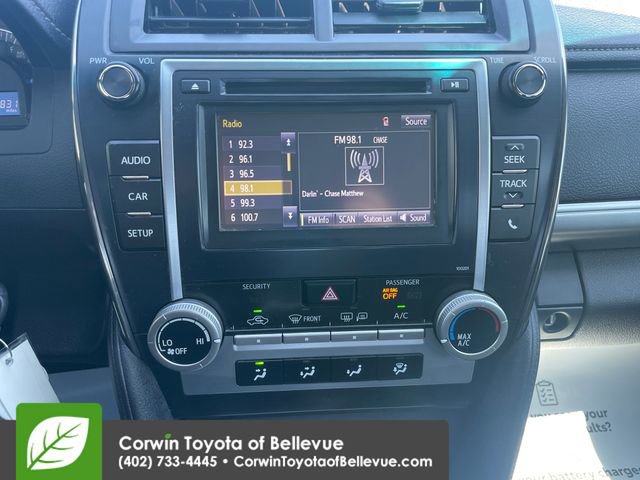 Used 2014 Toyota Camry SE FWD image 12