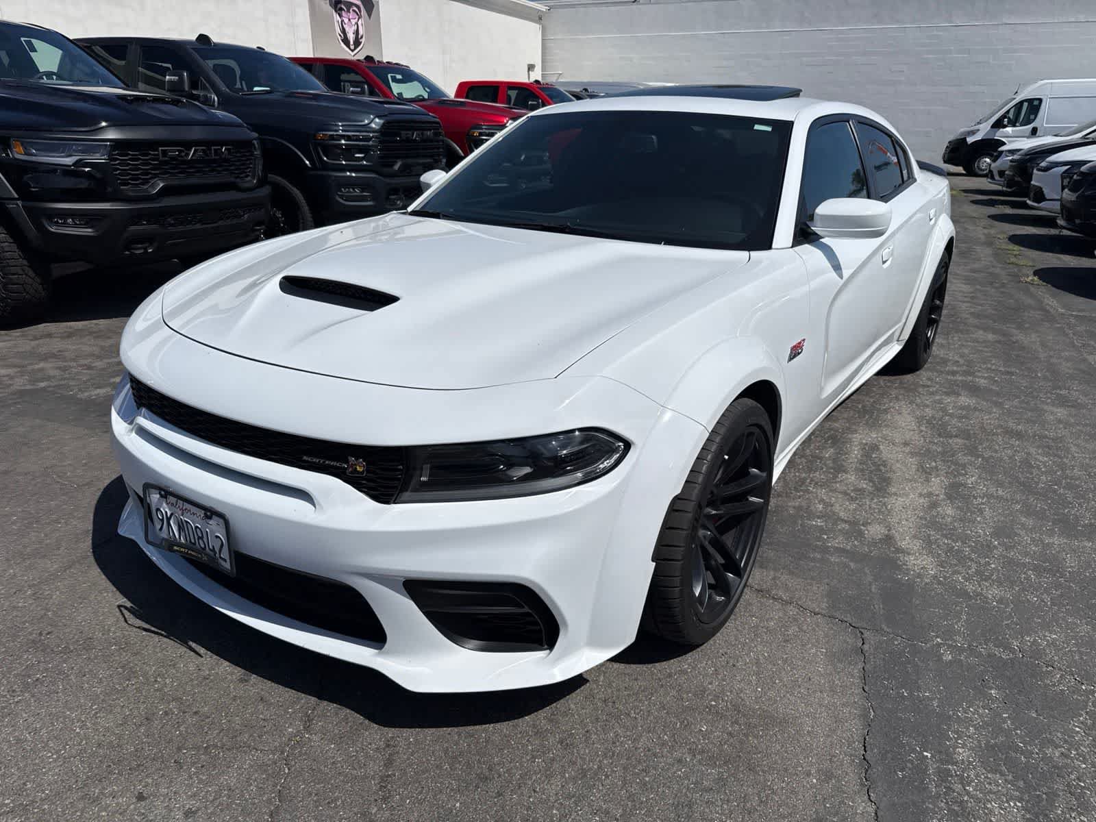 Used 2022 Dodge Charger Scat Pack RWD image 3