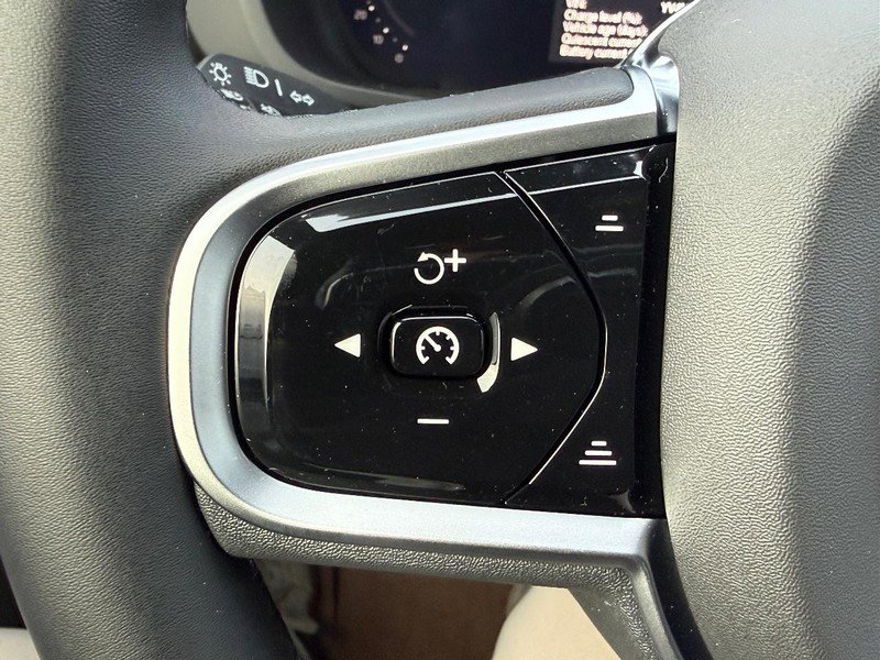 New 2026 Volvo XC60 B5 Plus w/ Climate Package image 12