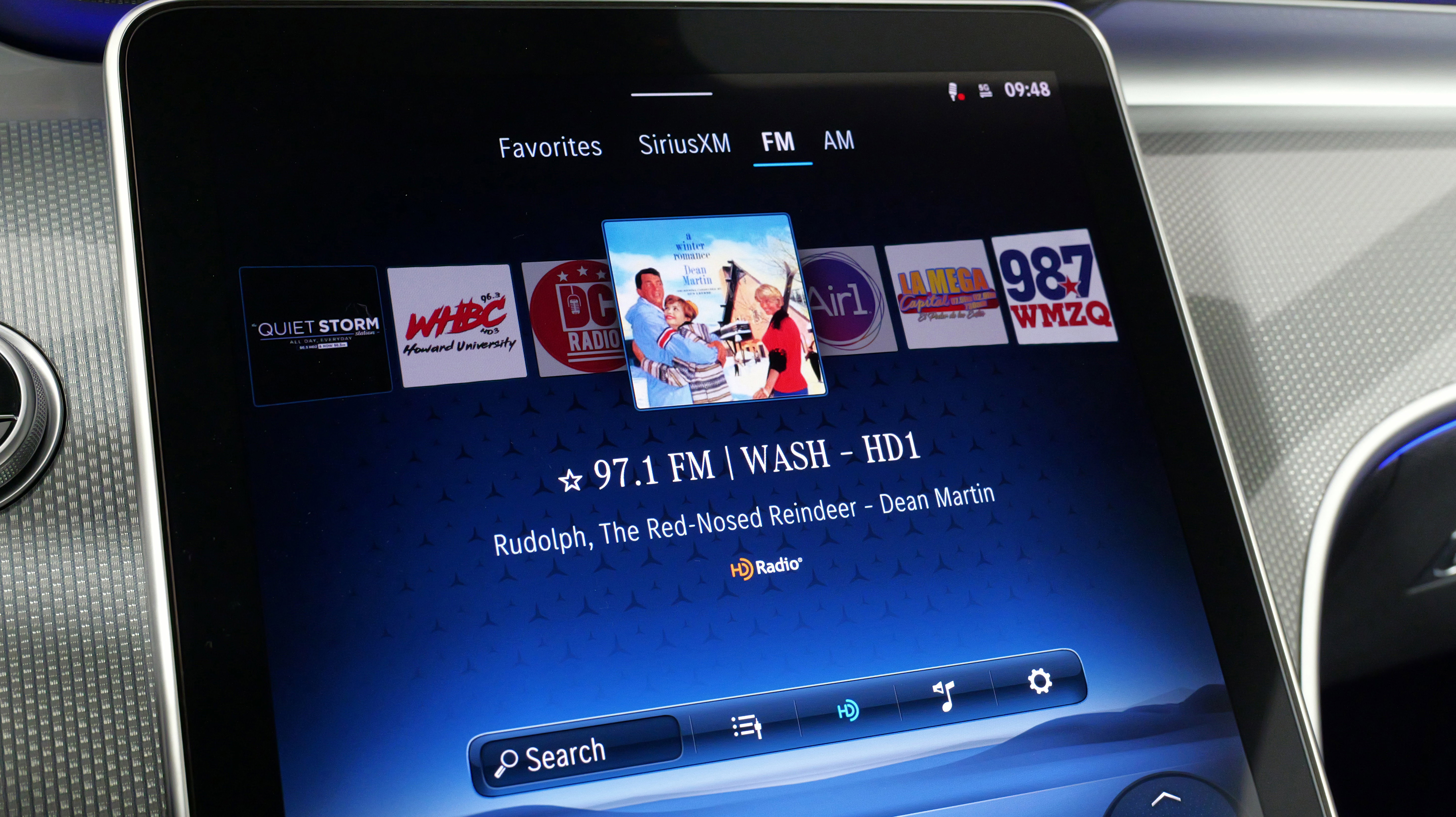 Used 2024 Mercedes-Benz CLE 300 4MATIC Cabriolet image 44