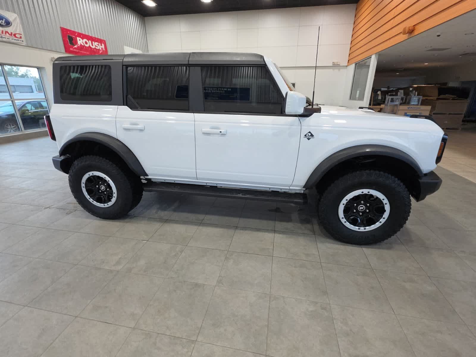 Used 2024 Ford Bronco Outer Banks w/ Sasquatch Package AWD/4WD image 7