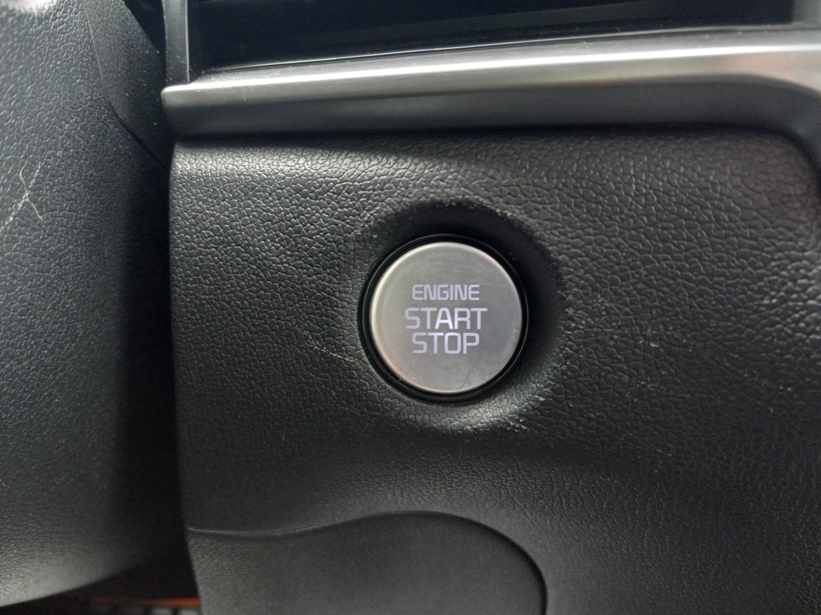 Used 2024 Kia Sorento S image 26