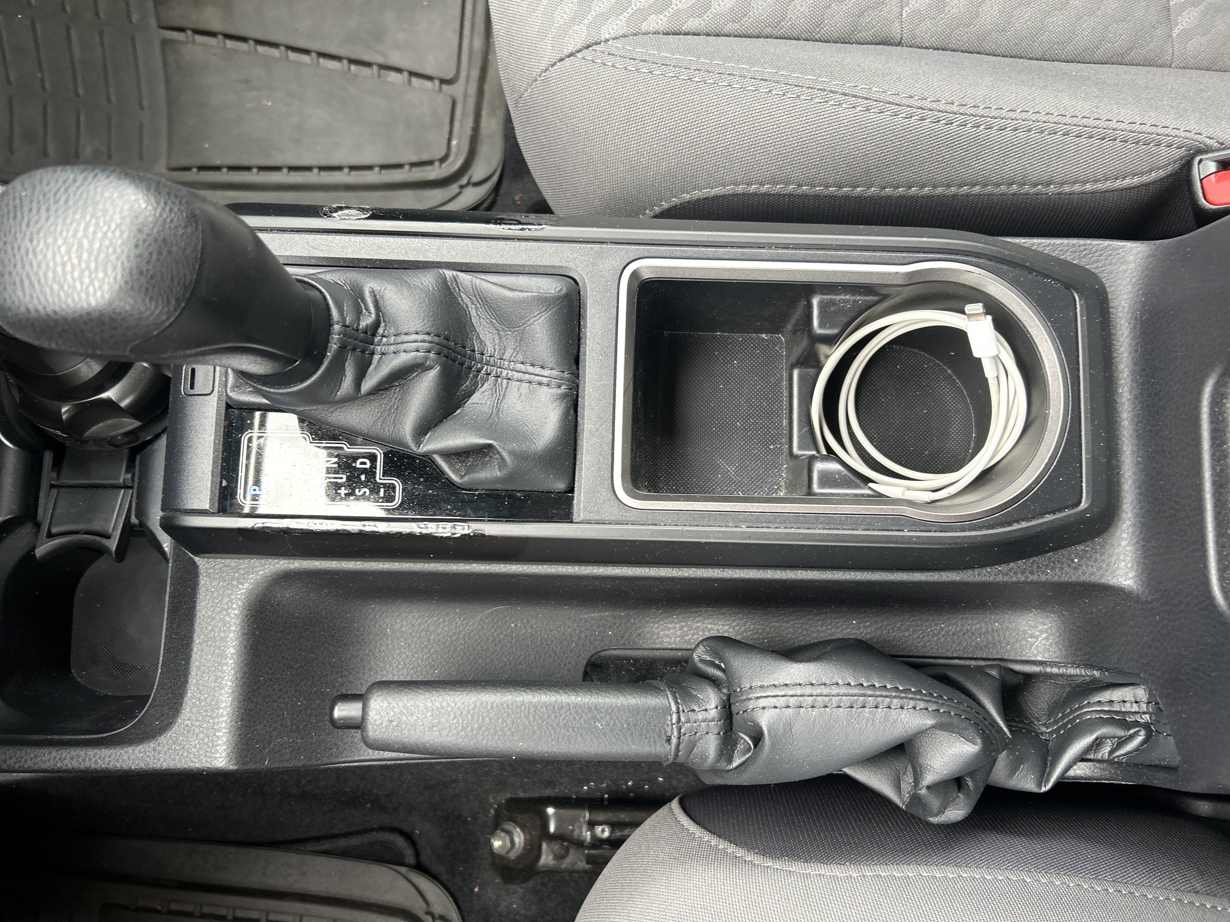 Used 2022 Toyota Tacoma SR w/ SR Convenience Package RWD image 13