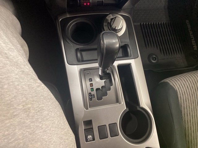 Used 2016 Toyota 4Runner SR5 AWD/4WD image 16