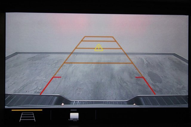Used 2020 Chevrolet Colorado LT w/ Safety Package AWD/4WD image 2