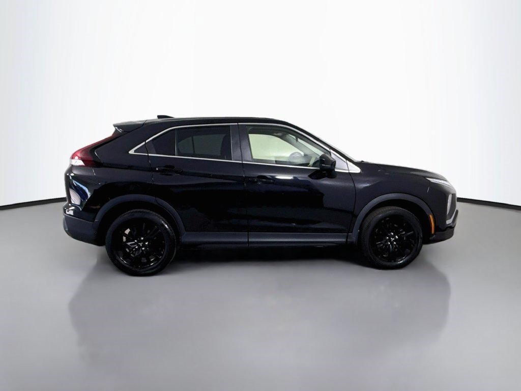 Used 2024 Mitsubishi Eclipse Cross LE AWD/4WD image 11