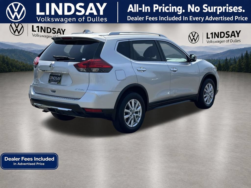 Used 2017 Nissan Rogue SV AWD/4WD image 7