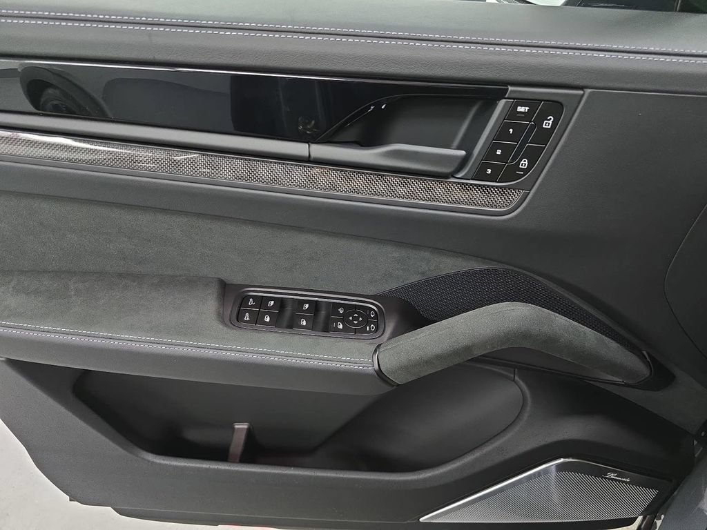 New 2026 Porsche Cayenne Turbo GT AWD/4WD image 23