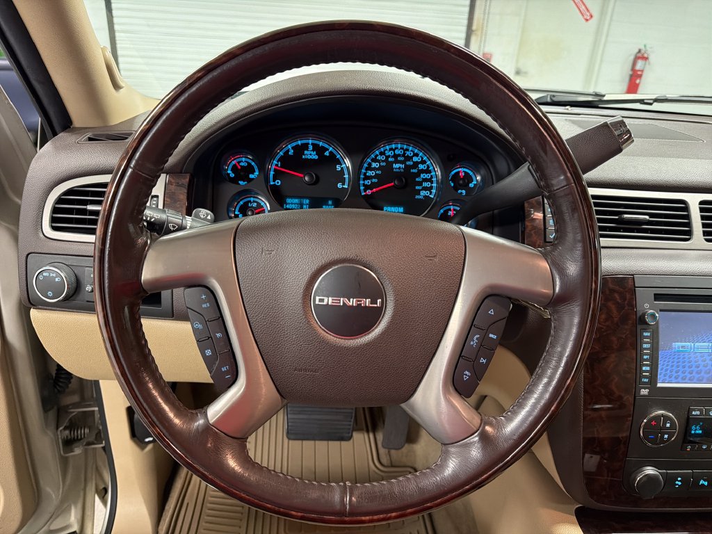 Used 2014 GMC Yukon Denali RWD image 33