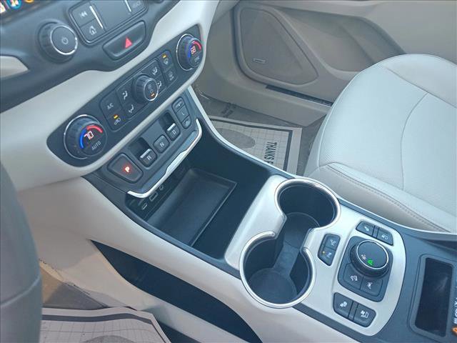 Used 2020 GMC Terrain Denali w/ Denali Premium Package image 16