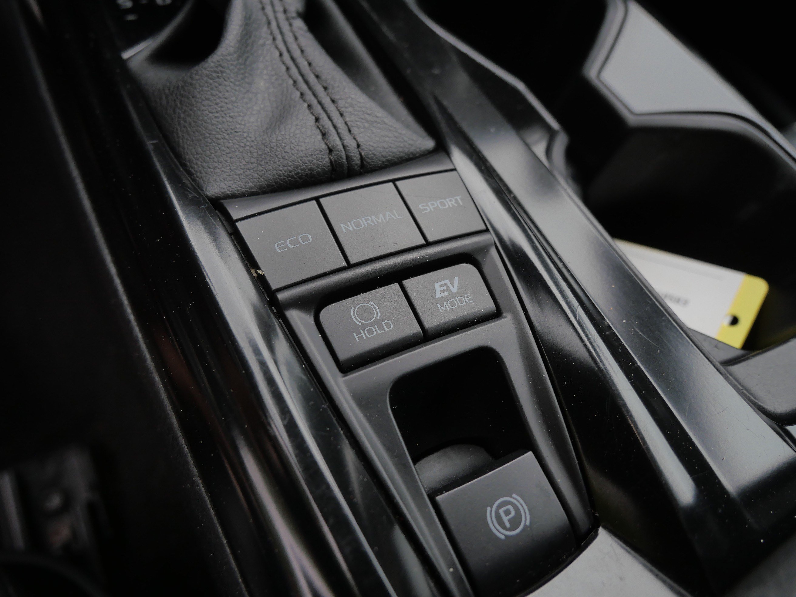 Certified 2025 Toyota Camry SE FWD image 31