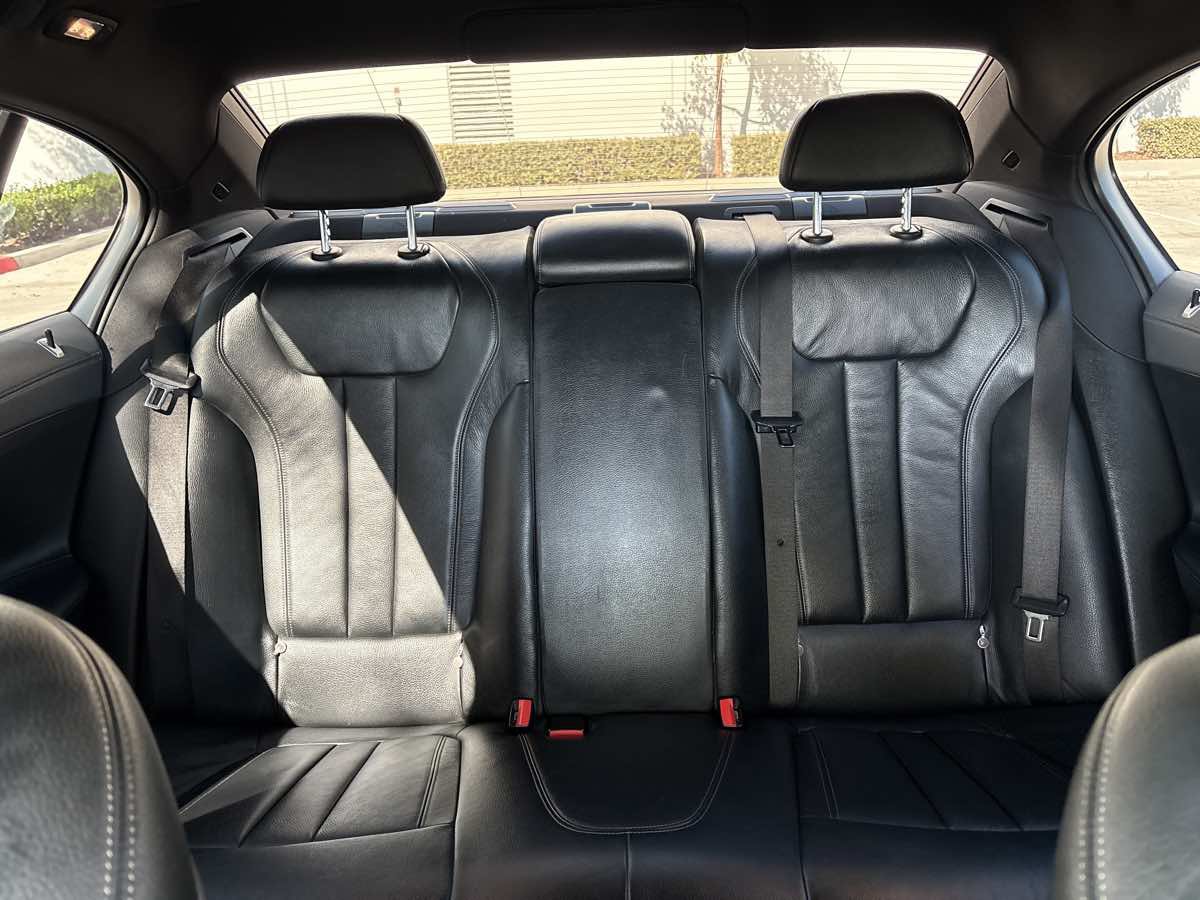 Used 2019 BMW 740i w/ M Sport Package RWD image 33