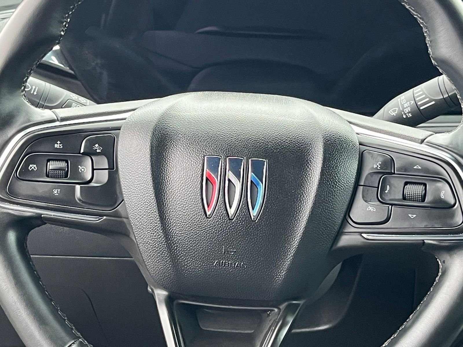 Used 2025 Buick Envista Sport Touring image 27