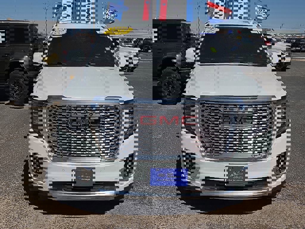 Used 2022 GMC Yukon Denali w/ Denali Ultimate Package image 7