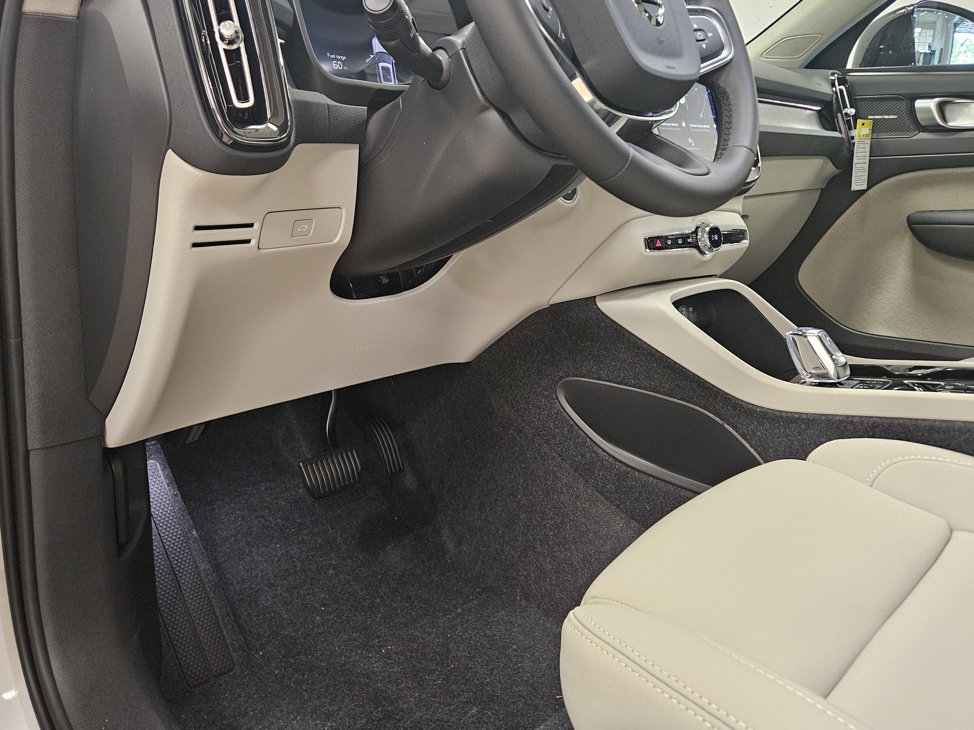 New 2026 Volvo XC40 B5 Ultra w/ Climate Package AWD/4WD image 42