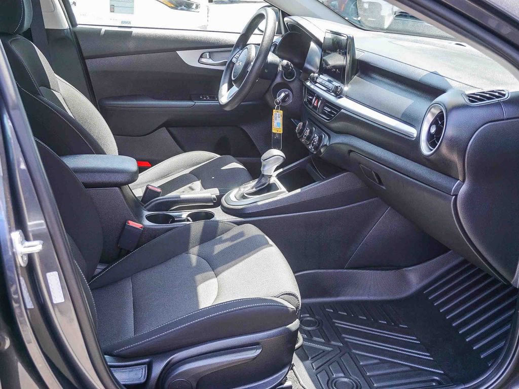 Certified 2023 Kia Forte LX FWD image 13