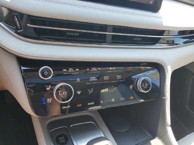 New 2027 INFINITI QX60 Luxe w/ Cargo Package AWD/4WD image 29