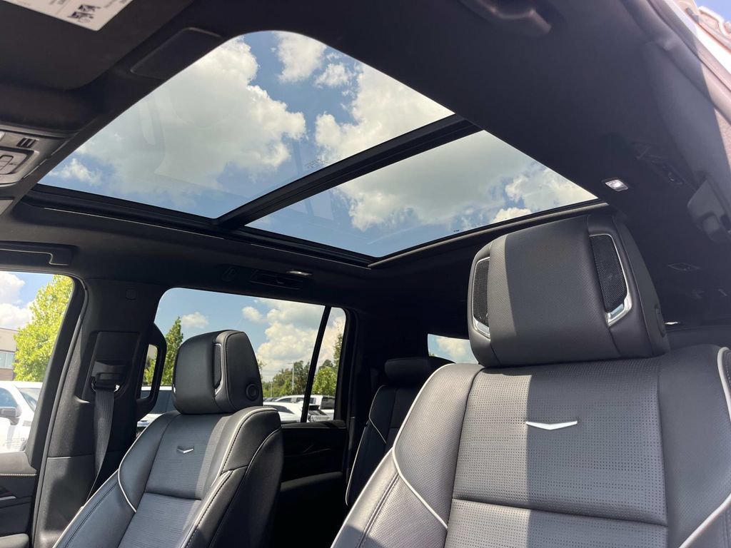Certified 2024 Cadillac Escalade ESV Premium Luxury AWD/4WD image 35