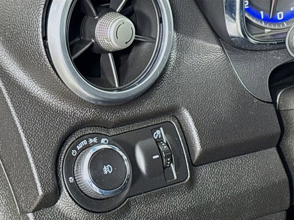 Used 2016 Chevrolet Trax LTZ image 10