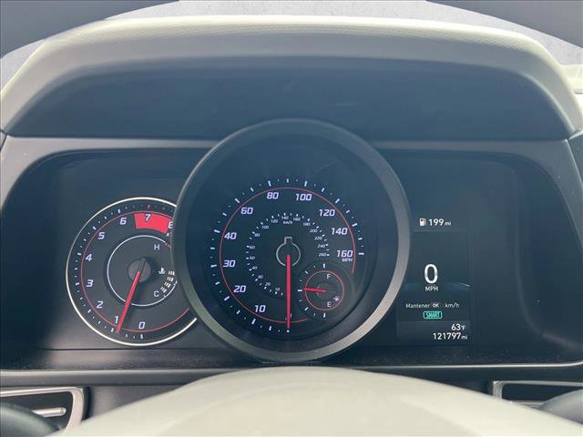 Used 2023 Hyundai Elantra SEL image 11